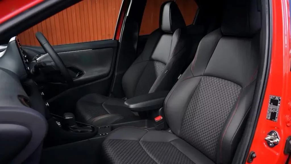 مواصفات سيارة تويوتا يارس 2023 &ndash; تصميم داخلي فاخر ومريح