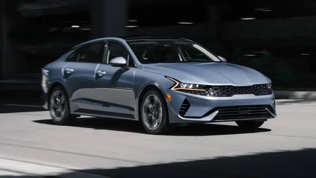 مواصفات سيارة كيا أوبتيما K5 2024 &ndash; هيكل انسيابي بخطوط ديناميكية