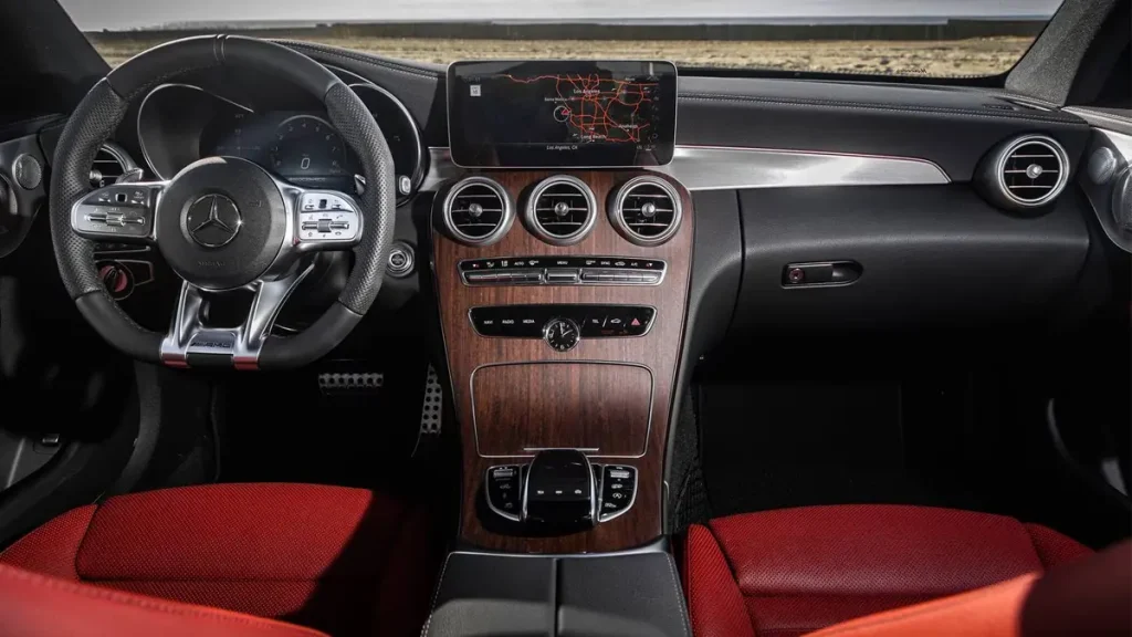مواصفات سيارة مرسيدس سي كلاس كوبيه 2023 &ndash; لمسات داخلية بجودة بريميوم