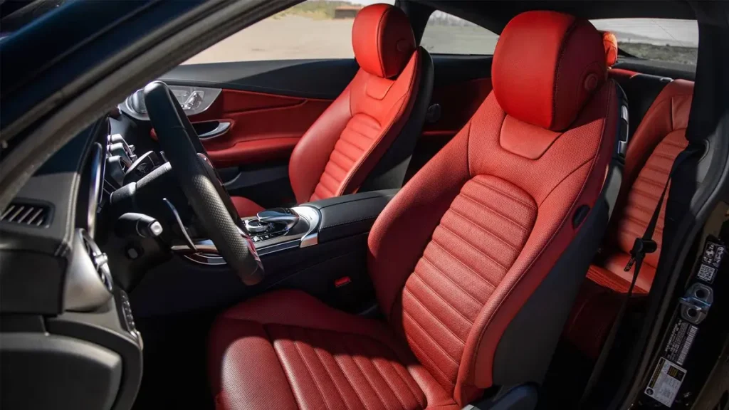 مواصفات سيارة مرسيدس سي كلاس كوبيه 2023 &ndash; تصميم مقصورة بلمسة عصرية