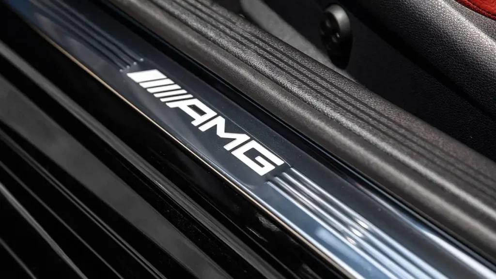 مواصفات سيارة مرسيدس سي كلاس كوبيه 2023 &ndash; تصميم داخلي فاخر ومريح