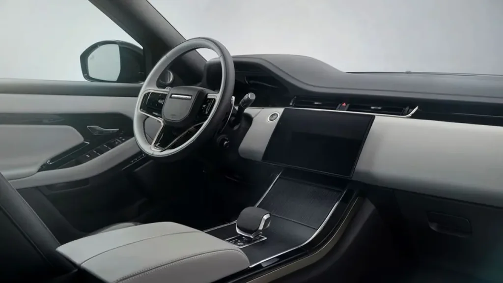 مواصفات سيارة رنج روفر ايفوك 2024 – تصميم الداخلي من منظور مميز