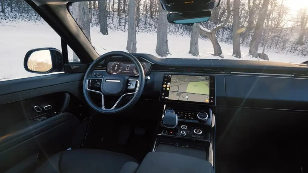 مواصفات سيارة رنج روفر سبورت 2023 – من الداخل