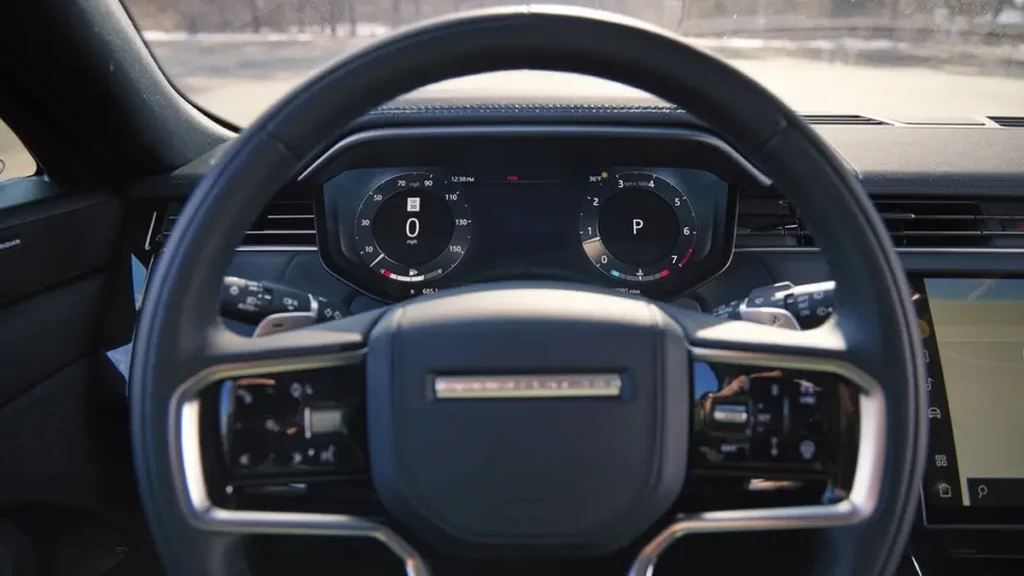 مواصفات سيارة رنج روفر سبورت 2023 – من الداخل بتفاصيل واضحة