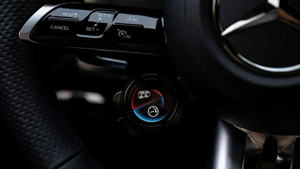 مواصفات سيارة مرسيدس سي كلاس 2023 &ndash; مقصورة واسعة بتشطيبات راقية