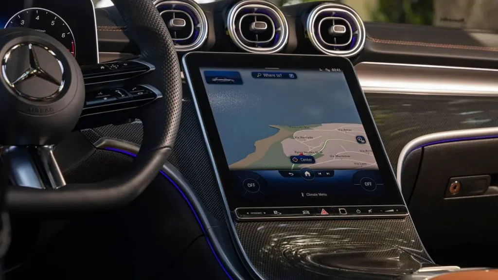 مواصفات سيارة مرسيدس سي كلاس 2023 &ndash; مساحة داخلية واسعة ومريحة