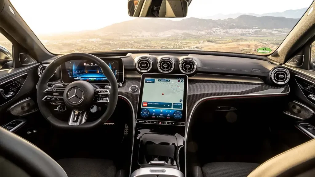 مواصفات سيارة مرسيدس سي كلاس 2024 &ndash; تصميم داخلي فاخر ومريح