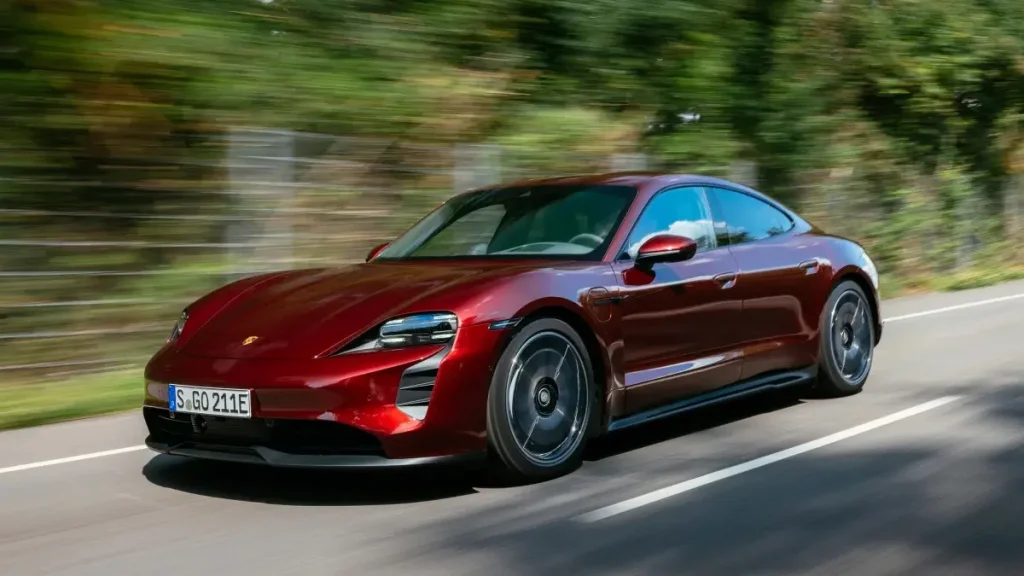 مواصفات سيارة بورش تايكان 2023 – تصميم من الخارج من منظور مميز