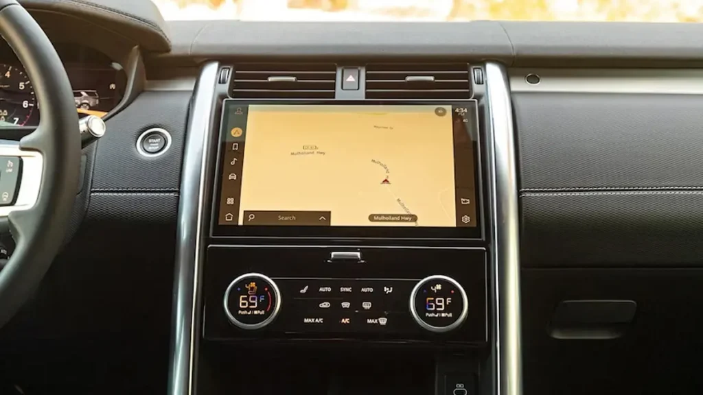 مواصفات سيارة لاند روفر ديسكوفري 2024 &ndash; تصميم من الداخل بزاوية مختلفة