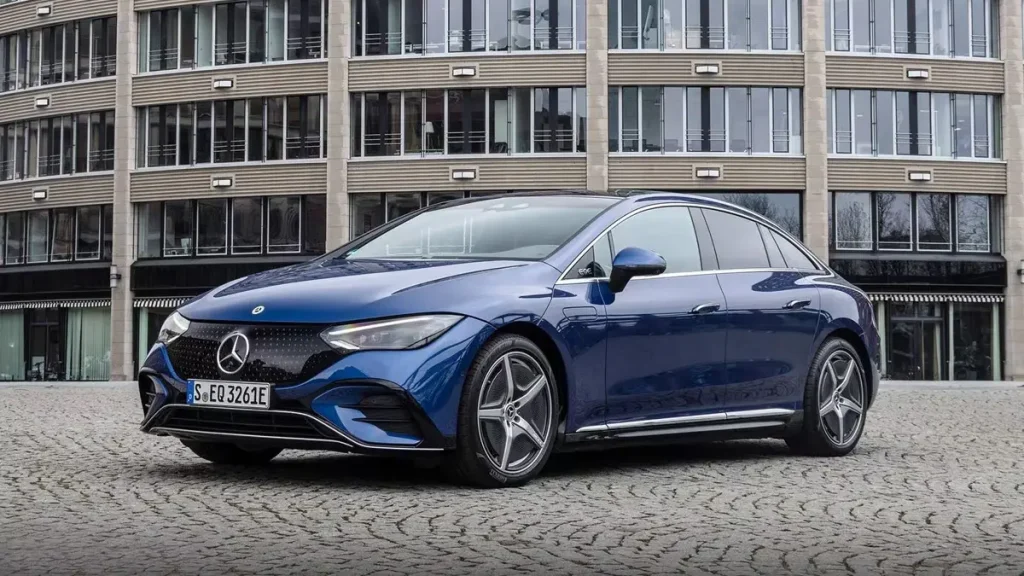 مواصفات سيارة مرسيدس EQE 2023 &ndash; تصميم من الخارج بتفاصيل واضحة