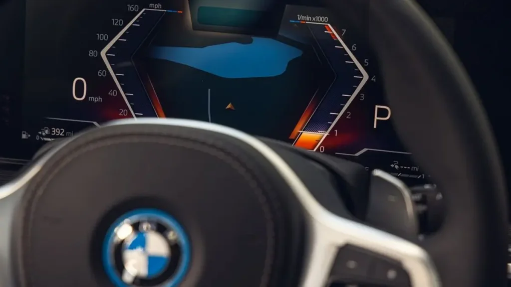 تصميم بي إم دبليو X5 2024 من الداخل 1