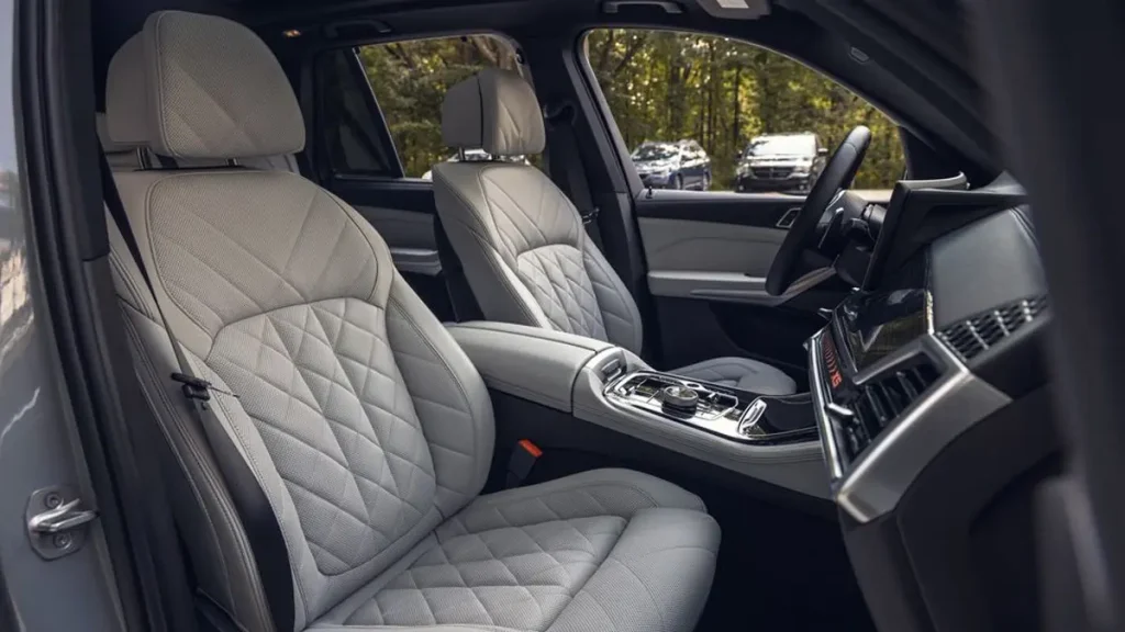 تصميم بي إم دبليو X5 2024 من الداخل 6