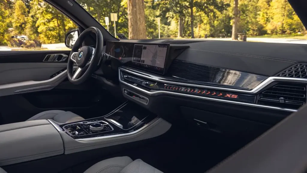 تصميم بي إم دبليو X5 2024 من الداخل 2