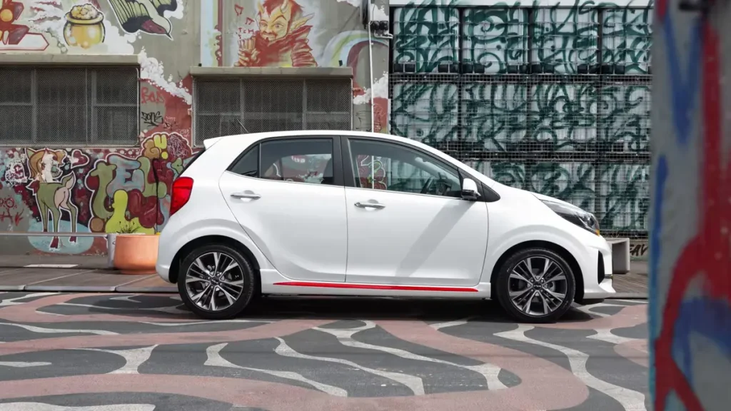 مواصفات سيارة كيا بيكانتو 2022 &ndash; هيكل انسيابي بخطوط ديناميكية