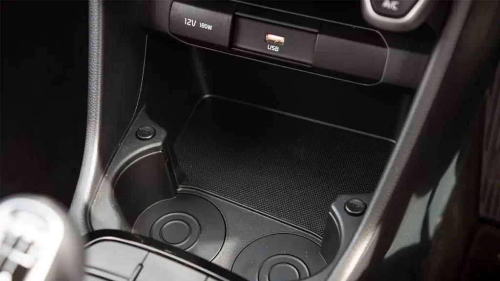 مواصفات سيارة كيا بيكانتو 2022 &ndash; مساحة داخلية واسعة ومريحة