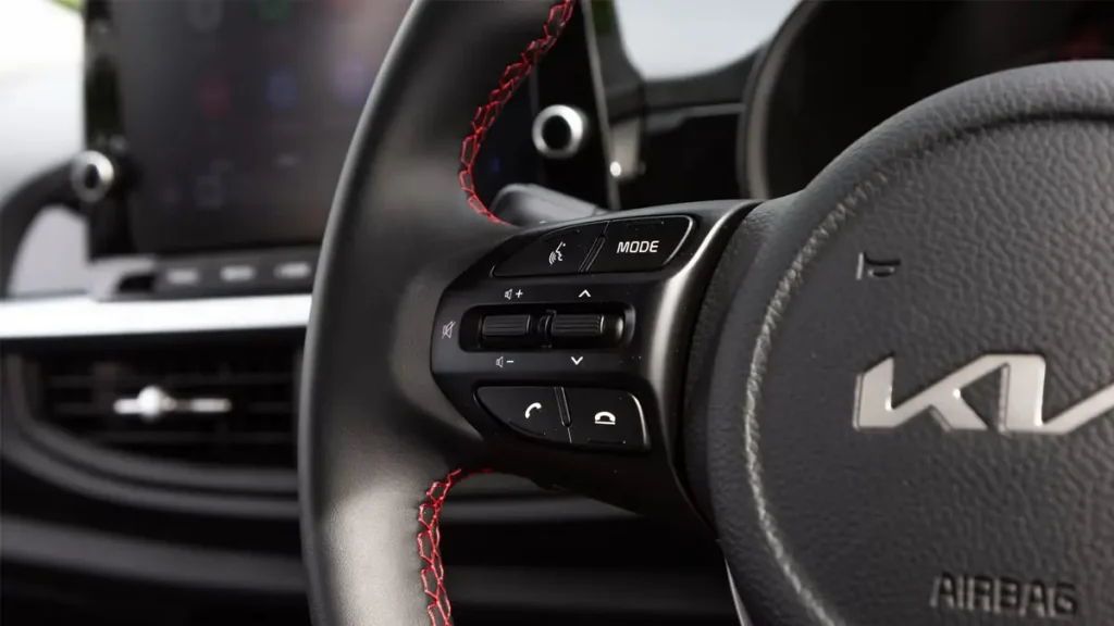 مواصفات سيارة كيا بيكانتو 2022 &ndash; خامات فاخرة في التشطيب الداخلي