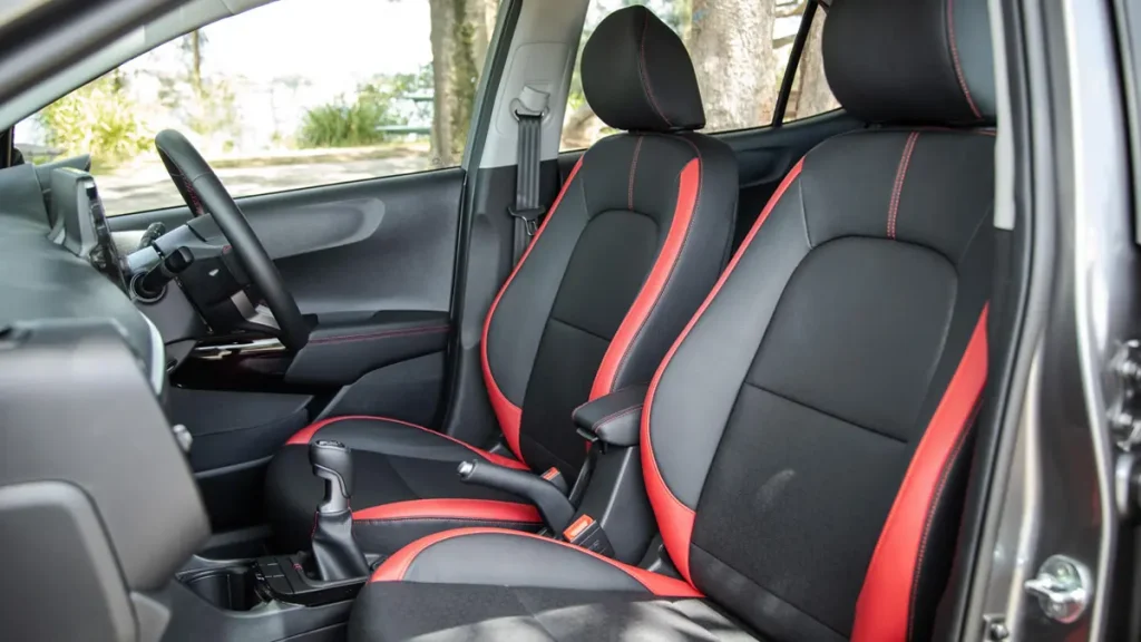 مواصفات سيارة كيا بيكانتو 2023 – تصميم داخلي فاخر ومريح