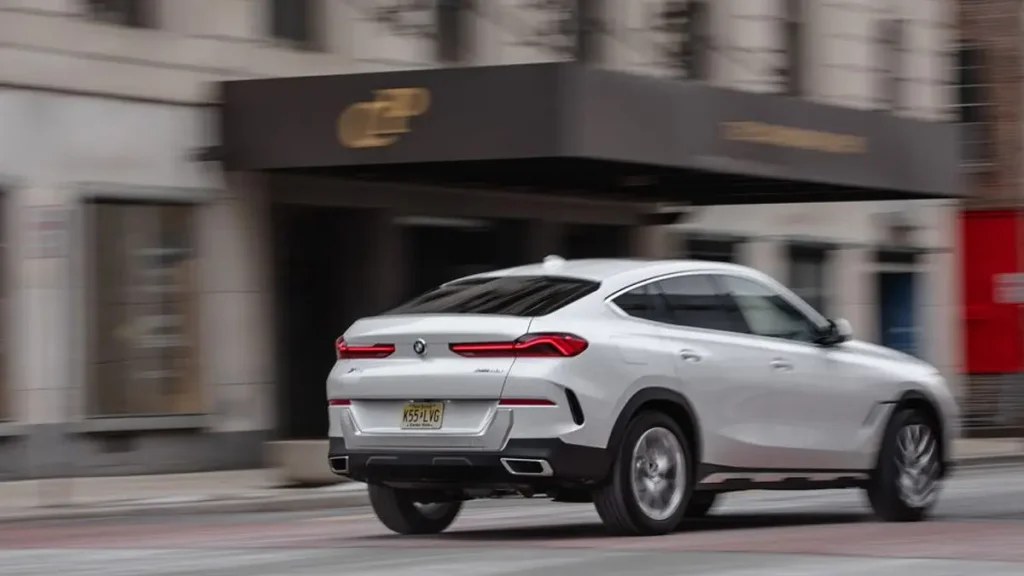 مواصفات سيارة بي إم دبليو X6 2022 – تصميم X6 من الخارج بجودة عالية