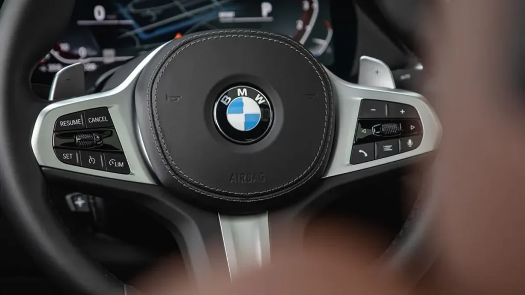 مواصفات سيارة بي إم دبليو X6 2022 – تصميم X6 من الداخل بتفاصيل واضحة