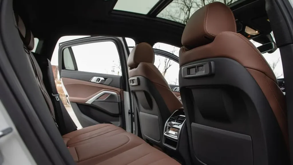 مواصفات سيارة بي إم دبليو X6 2022 – تصميم X6 من الداخل بتفاصيل واضحة