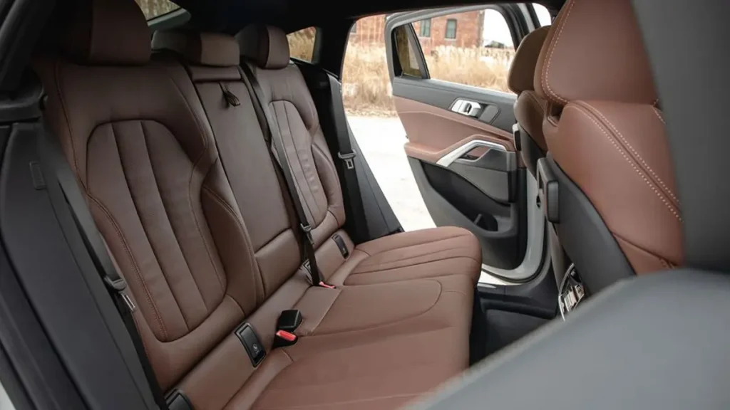 مواصفات سيارة بي إم دبليو X6 2022 – تصميم X6 من الداخل