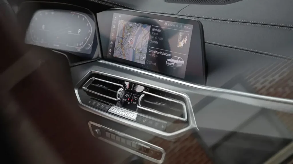 مواصفات سيارة بي إم دبليو X6 2022 – تصميم X6 من الداخل بوضوح تام