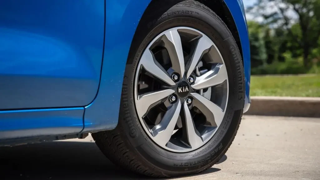 مواصفات سيارة كيا ريو 2022 &ndash; تصميم من الخارج من زاوية جديدة