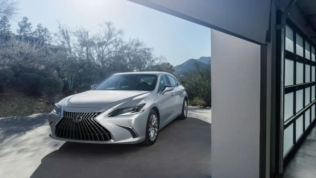 صور مواصفات سيارة لكزس ES 300 2023 – تصميم لكزس ES 300 2023 من الخارج (4) | السوق المفتوح