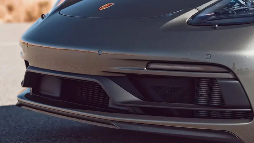 مواصفات سيارة بورش بوكستر 2022 – تصميم من الخارج بتفاصيل واضحة