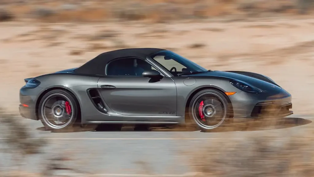 مواصفات سيارة بورش بوكستر 2022 – تصميم من الخارج بوضوح تام