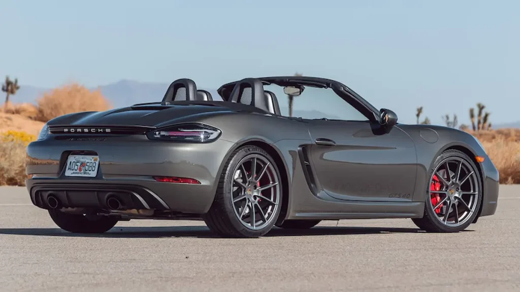 مواصفات سيارة بورش بوكستر 2022 – تصميم من الخارج بشكل احترافي