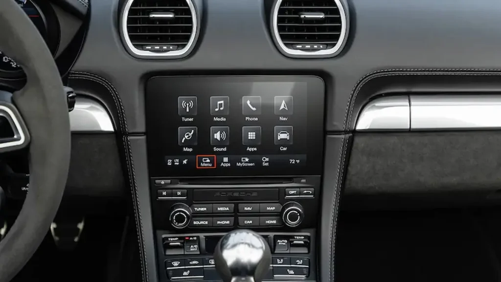 مواصفات سيارة بورش بوكستر 2022 – تصميم من الداخل من زاوية جديدة