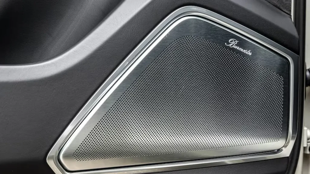 مواصفات سيارة بورش كايين 2022 – تصميم من الداخل من زاوية جديدة