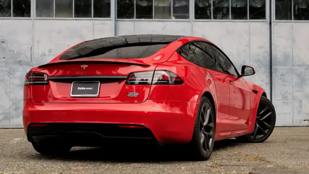 مواصفات سيارة تيسلا S 2022 – تصميم S من الخارج