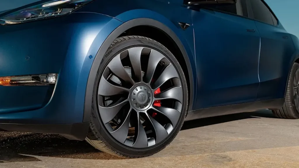 مواصفات سيارة تيسلا Y 2022 – تصميم Y من الخارج بجودة عالية