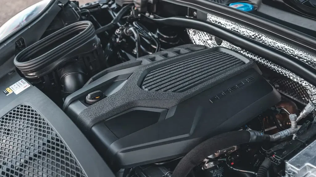 مواصفات سيارة بورش ماكان 2023 – تقنية محرك اقتصادي ومتطور